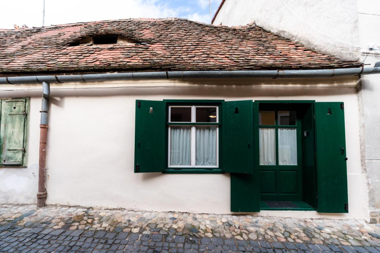 Charming Studio Ideal For Getaways Or Workations In Sibiu'S Medieval City Center Exterior foto